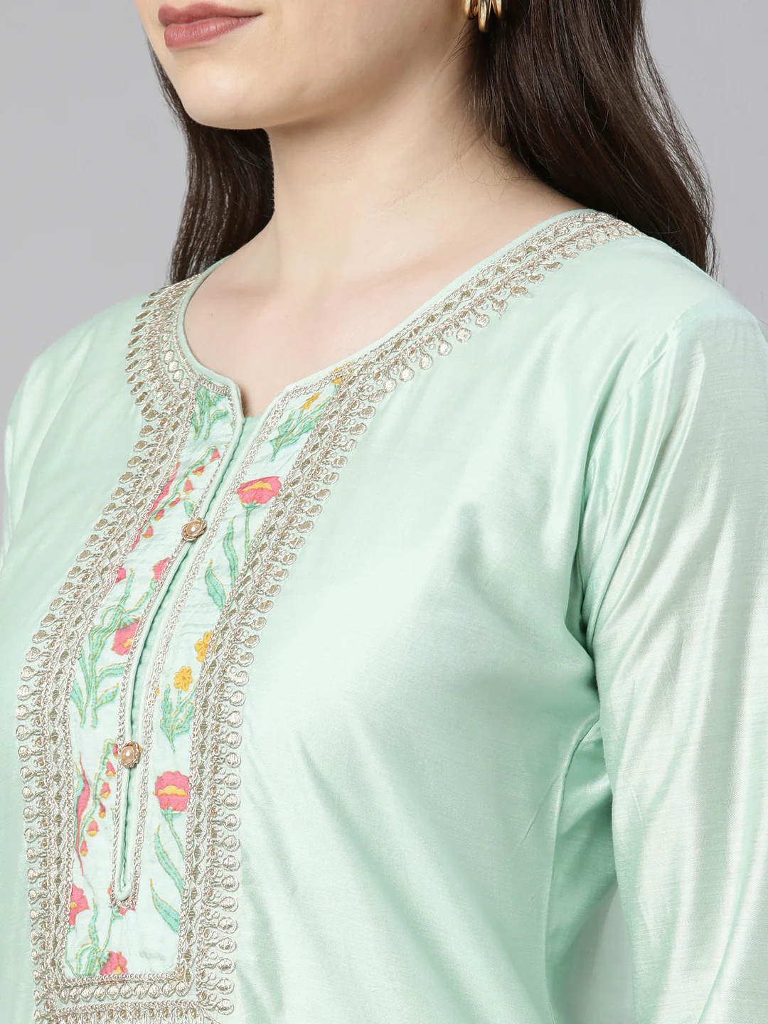 Neerus Green Regular Knee Length Solid Kurta Solid Trousers With Dupatta - Image 4