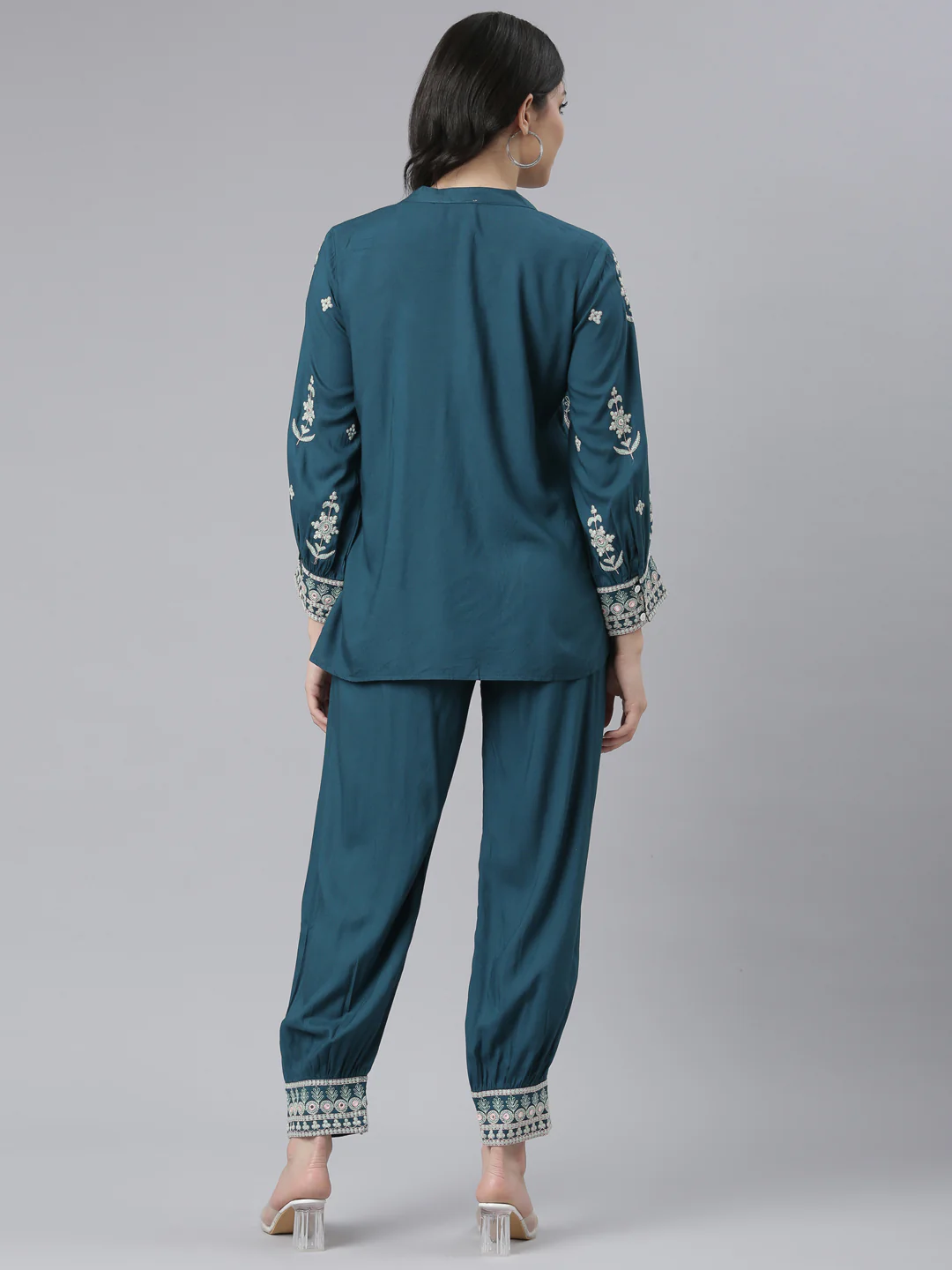 Neerus Green Regular Straight Floral Kurta And Salwar - Image 4