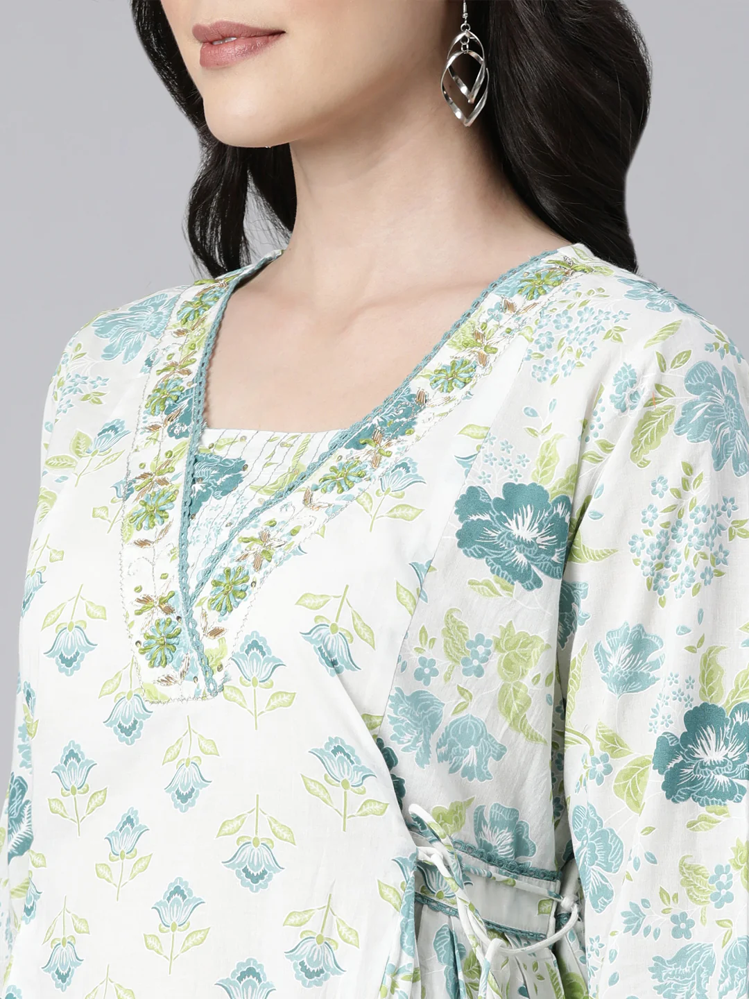 Neerus Green Regular Straight Floral Kurta And  Salwar With Dupatta - Image 7