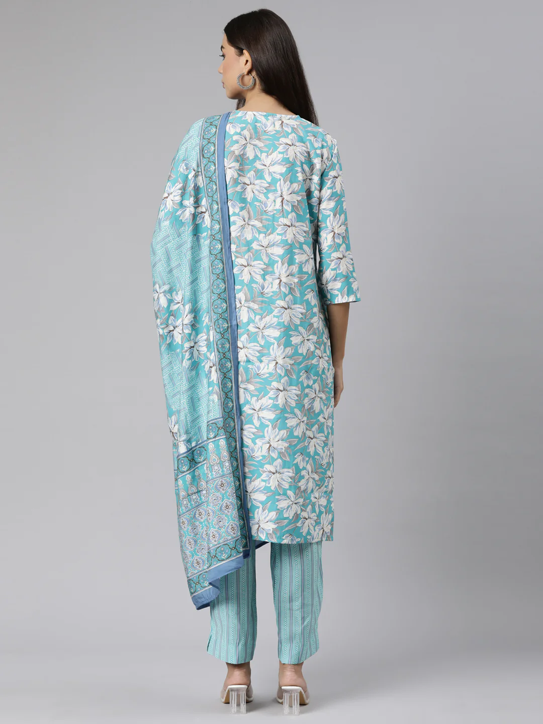 Neerus Green Regular Straight Floral Kurta And Trousers With Dupatta - Image 3