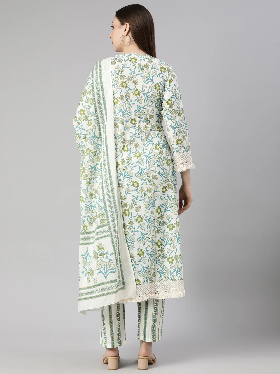 Neerus Green Regular Straight Floral Kurta And  Trousers With Dupatta - Image 3