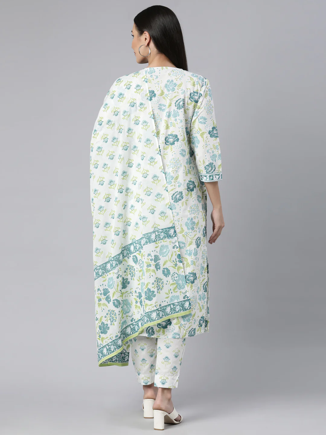 Neerus Green Regular Straight Floral Kurta And  Trousers With Dupatta - Image 3