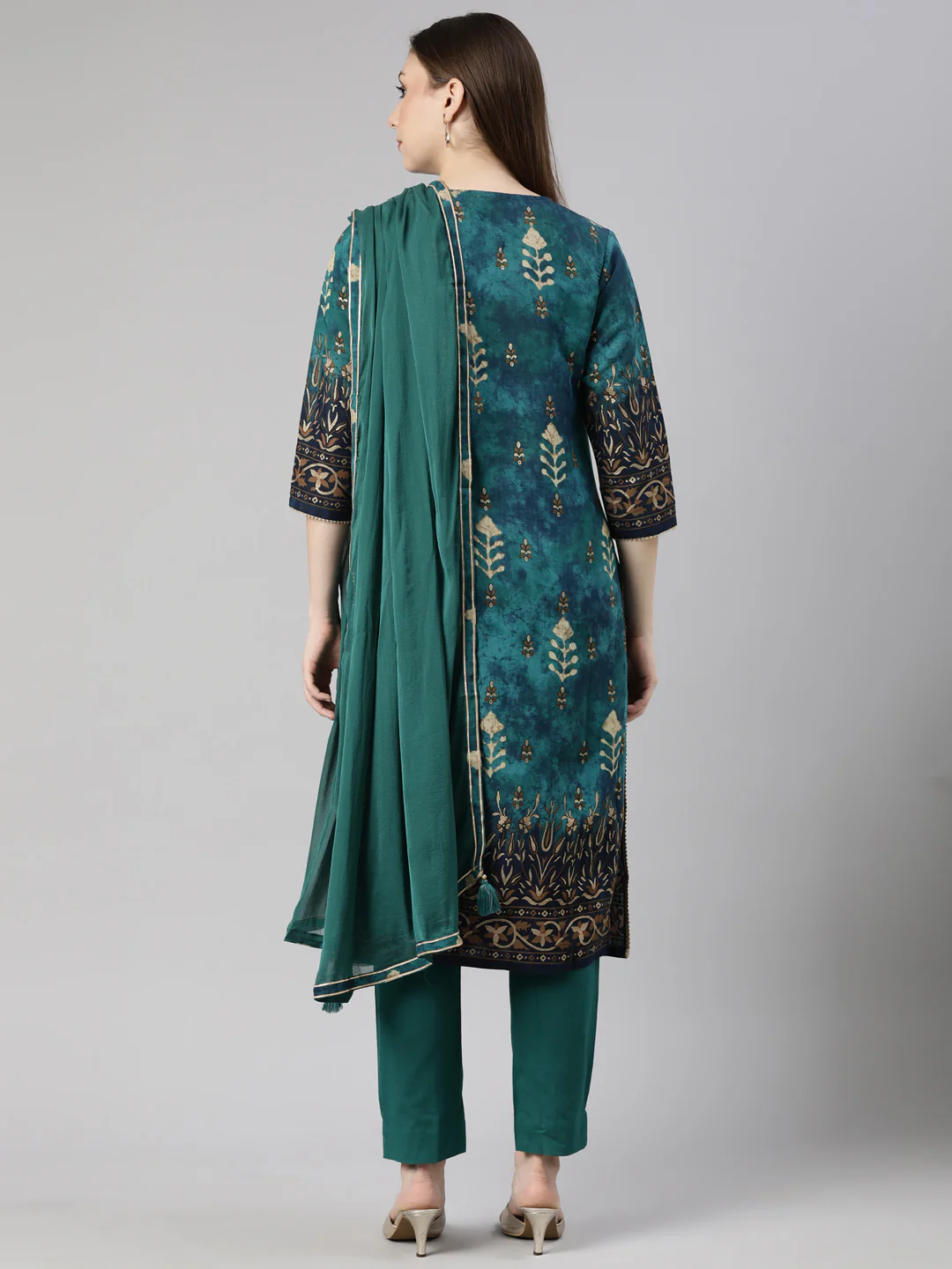 Neerus Green Regular Straight Floral Kurta And  Trousers With Dupatta - Image 3