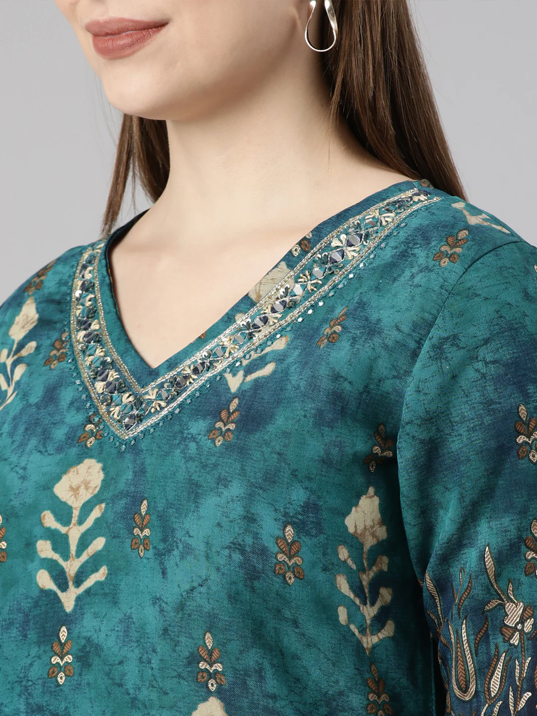 Neerus Green Regular Straight Floral Kurta And  Trousers With Dupatta - Image 7