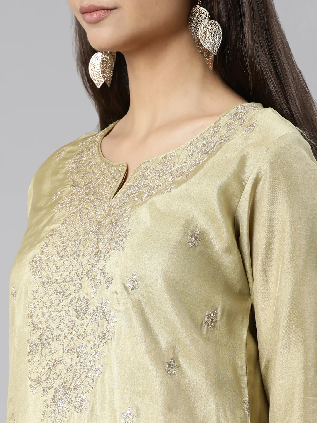 Neerus Green Regular Straight Floral Kurta And Trousers With Dupatta - Image 5