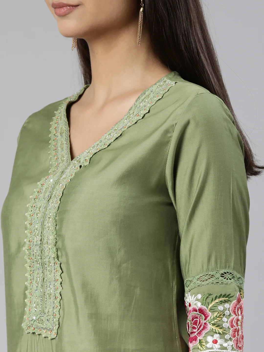Neerus Green Regular Straight Floral Kurta And Trousers With Dupatta - Image 4