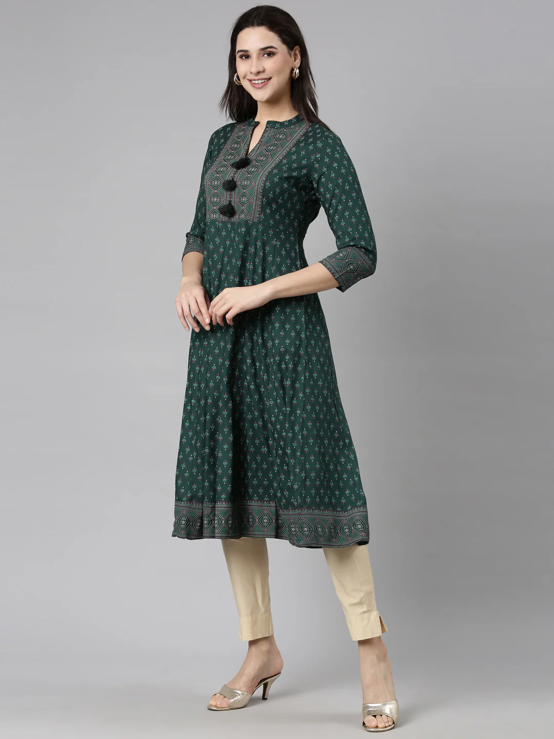 Neerus Green Regular Straight Floral Kurta - Image 2