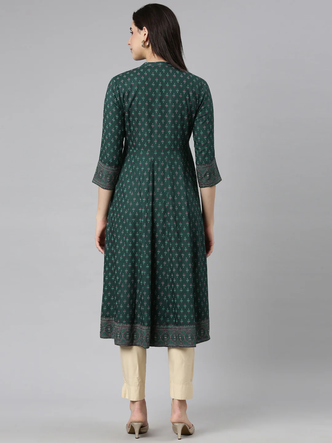 Neerus Green Regular Straight Floral Kurta - Image 3
