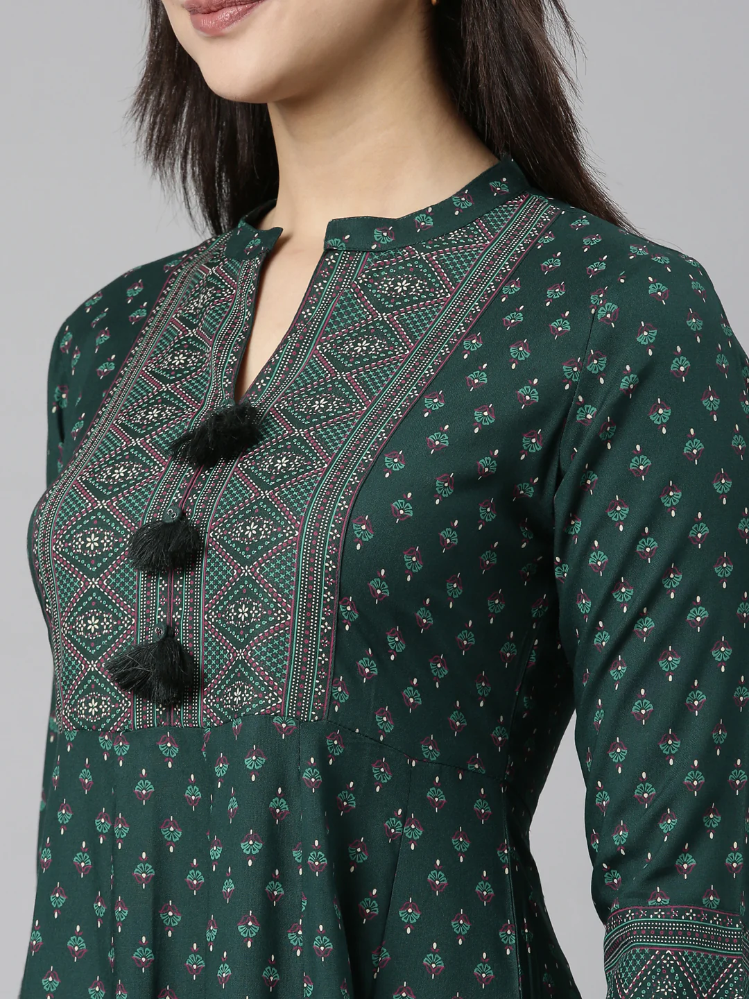 Neerus Green Regular Straight Floral Kurta - Image 5