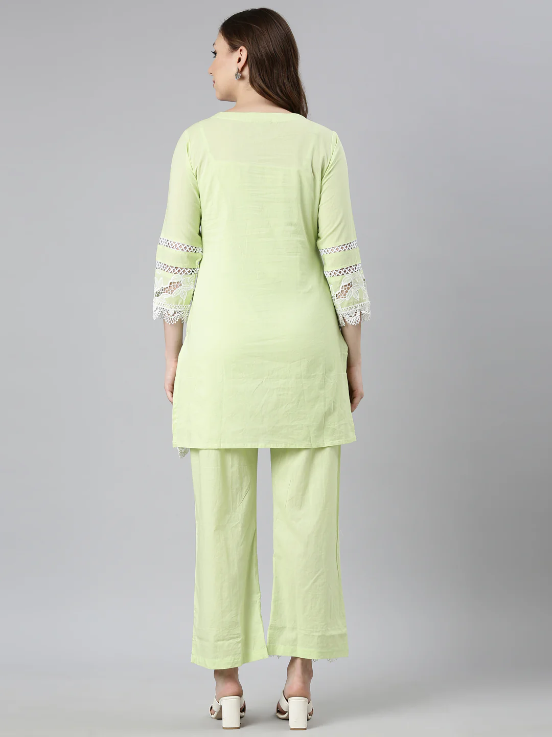 Neerus Green Regular Straight Floral Kurti And  Trousers - Image 3