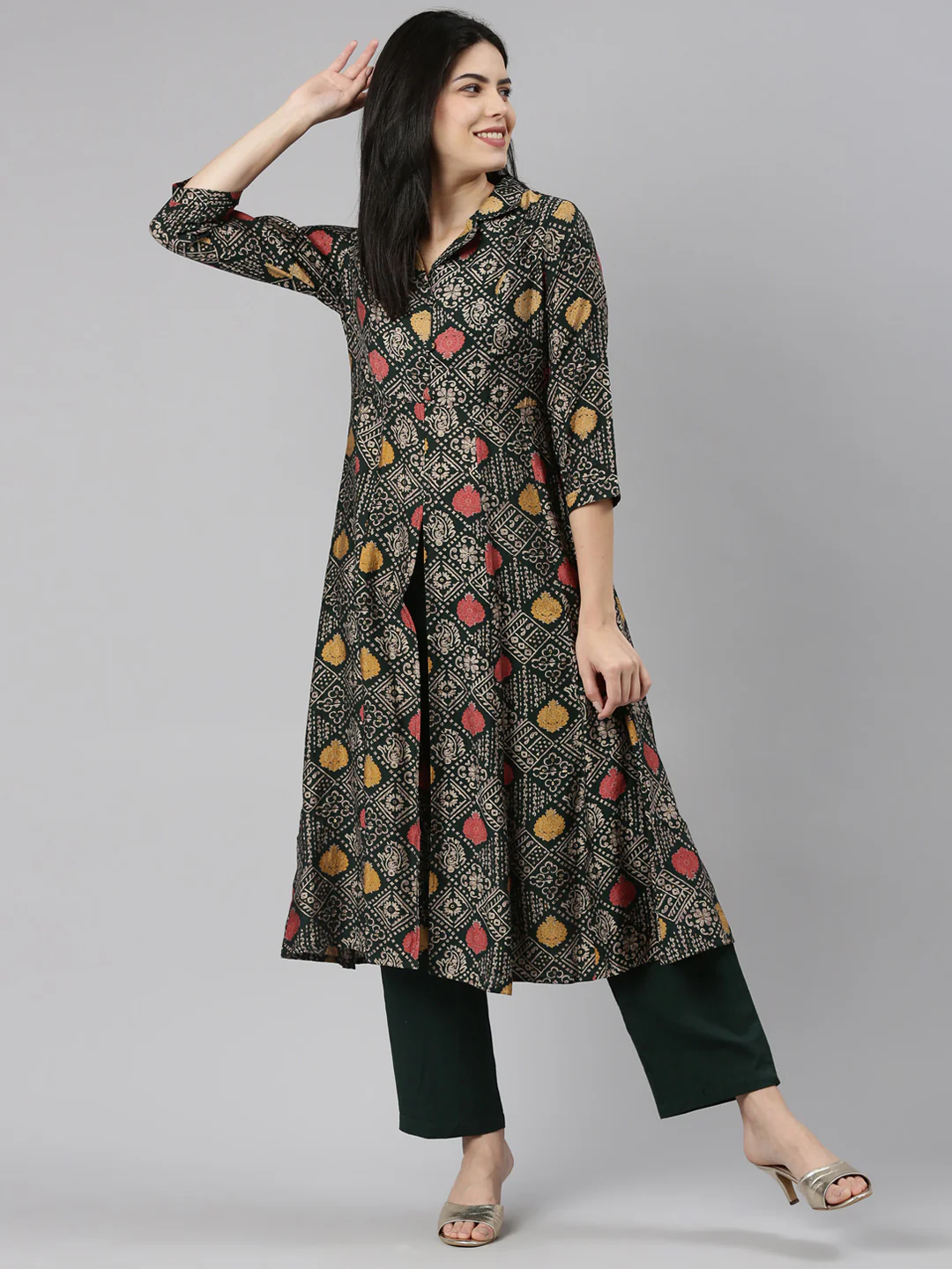 Neerus Green Regular Straight Printed Kurta And Trousers - Image 5