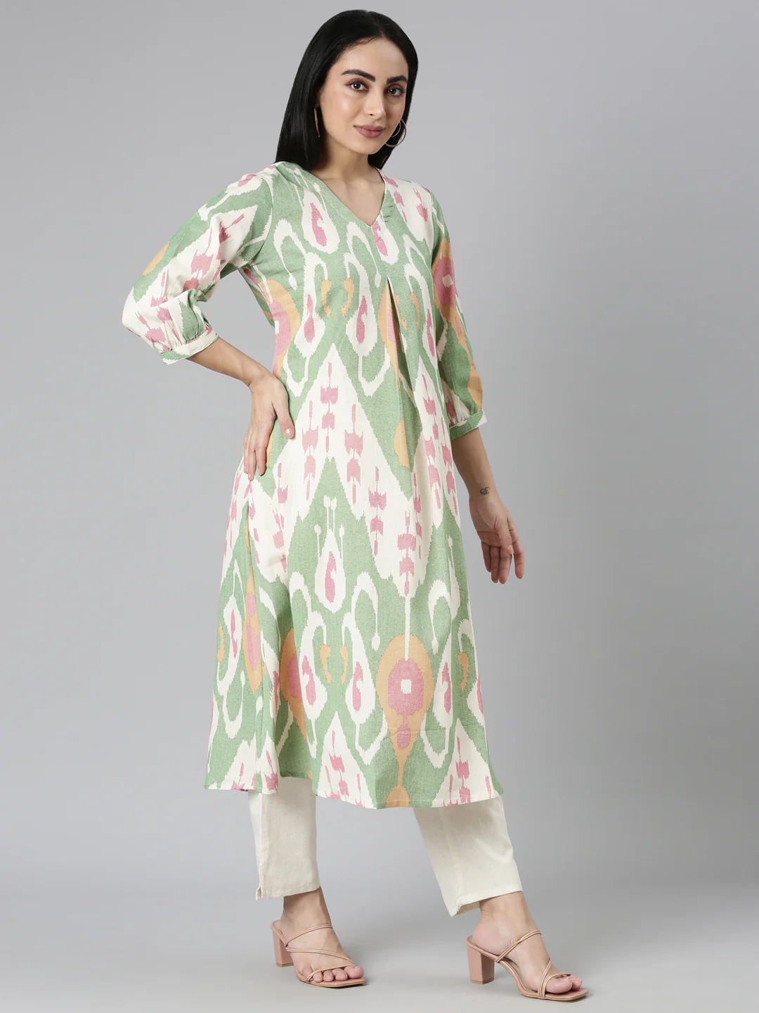 Neerus Green Regular Straight Printed Kurta and Trousers - Image 2