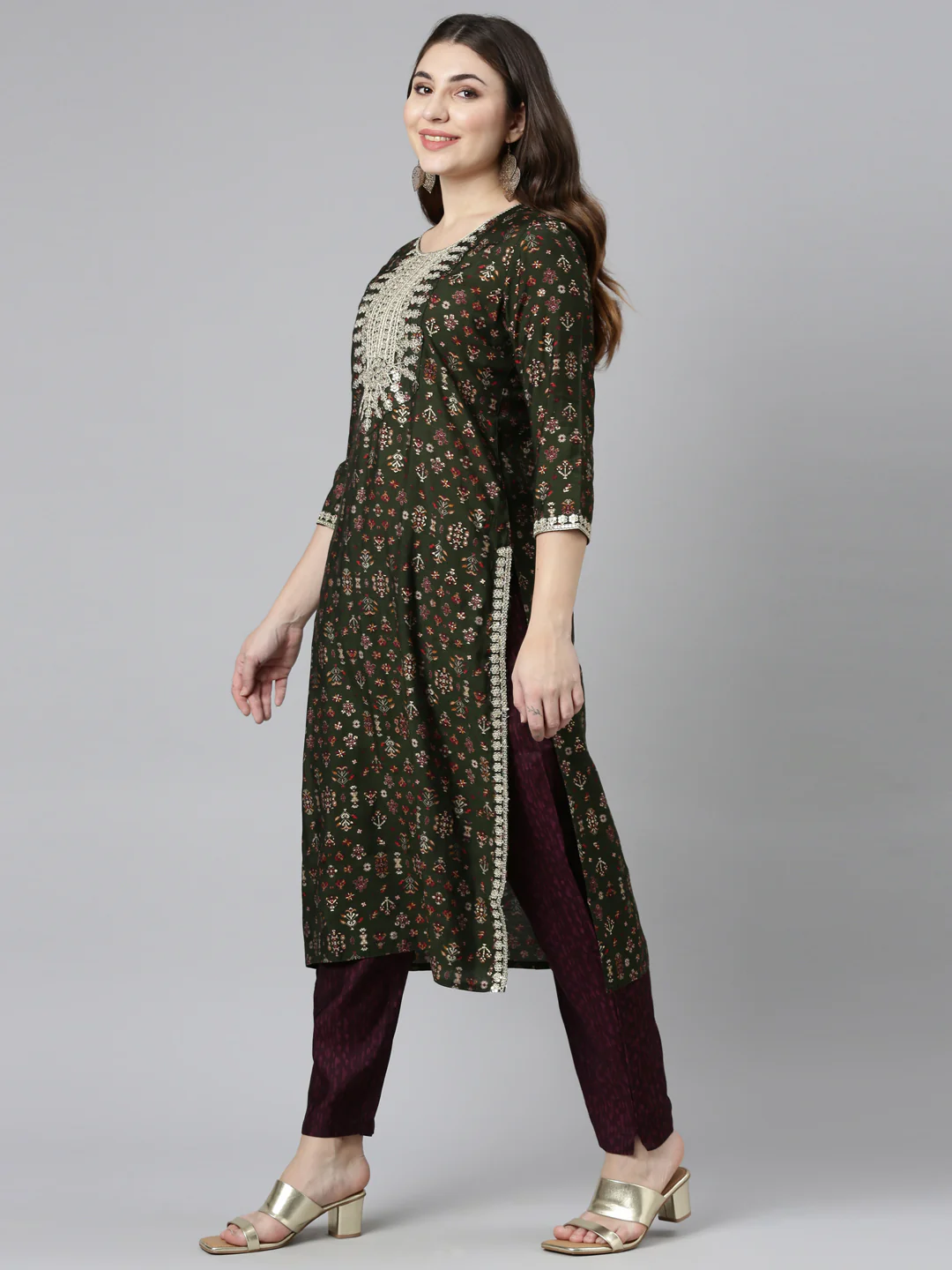 Neerus Green Regular Straight Printed Kurta And Trousers With Dupatta - Image 2