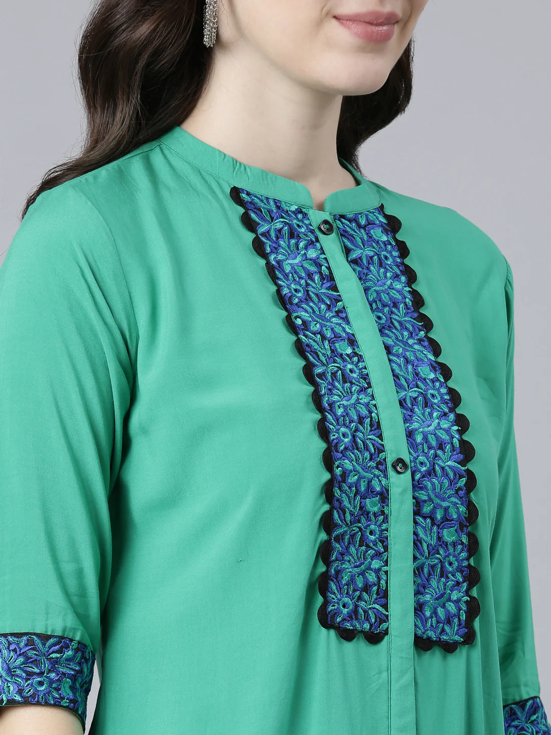 Neerus Green Regular Straight Solid Kurta - Image 4