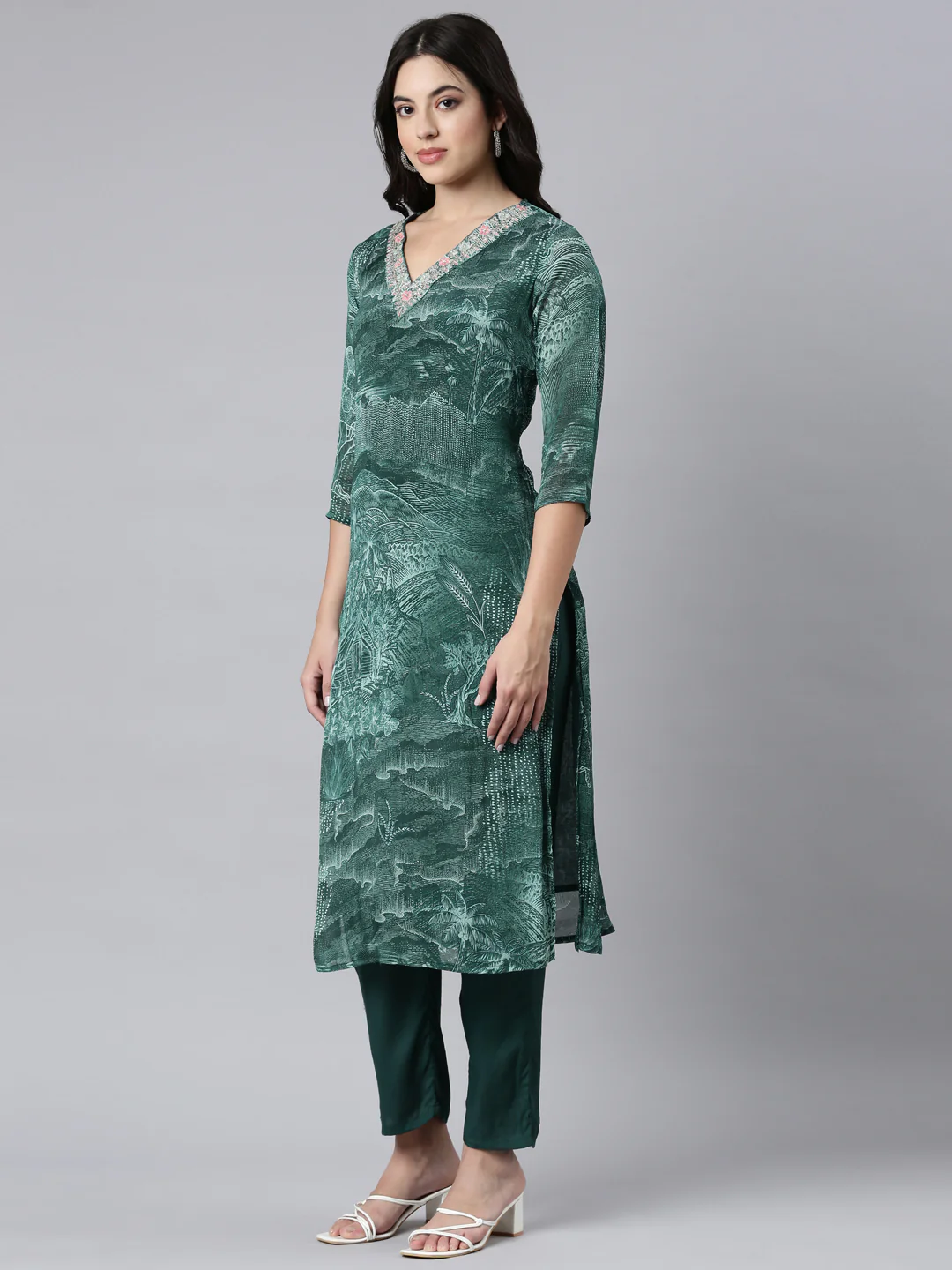 Neerus Green Regular Straight Tribal Kurta And Trousers With Dupatta - Image 2
