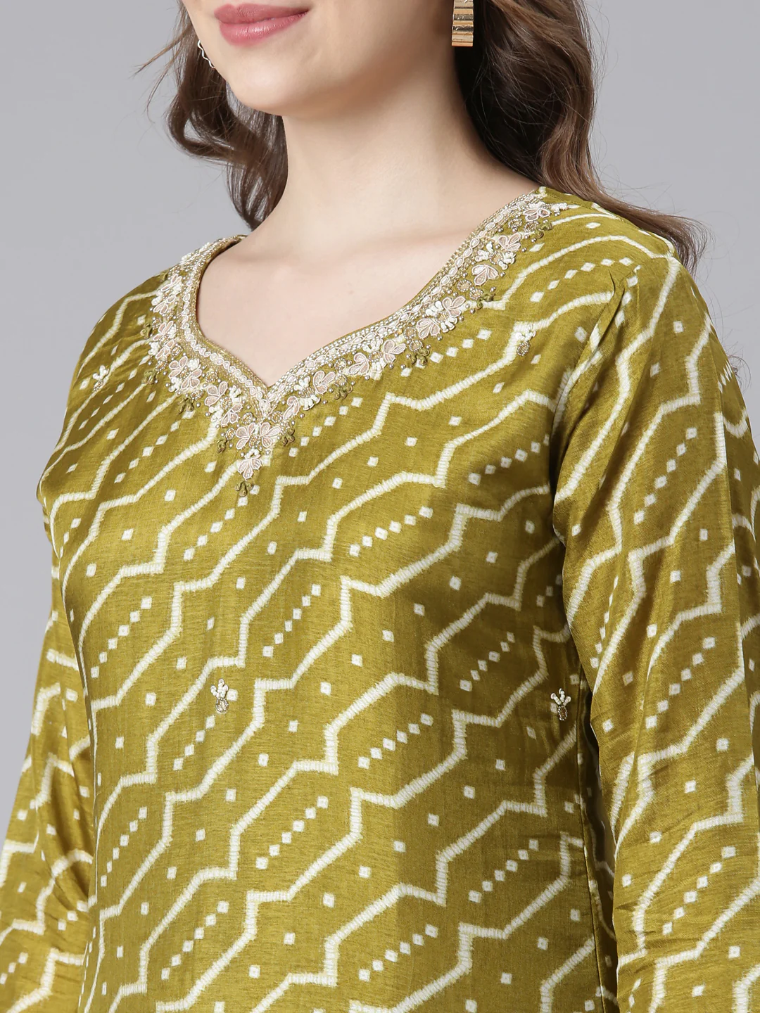 Neerus Green Silk Straight Casual Chevron Kurta and Trouser with Dupatta - Image 5