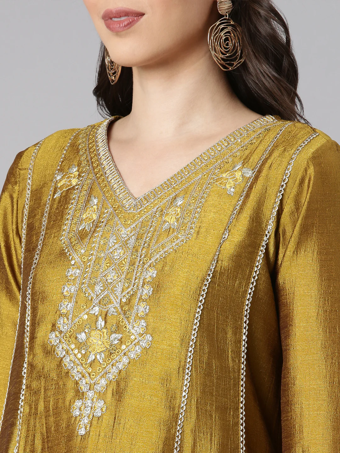 Neerus Green Solid Anarkali Kurta and Trousers With Dupatta - Image 5