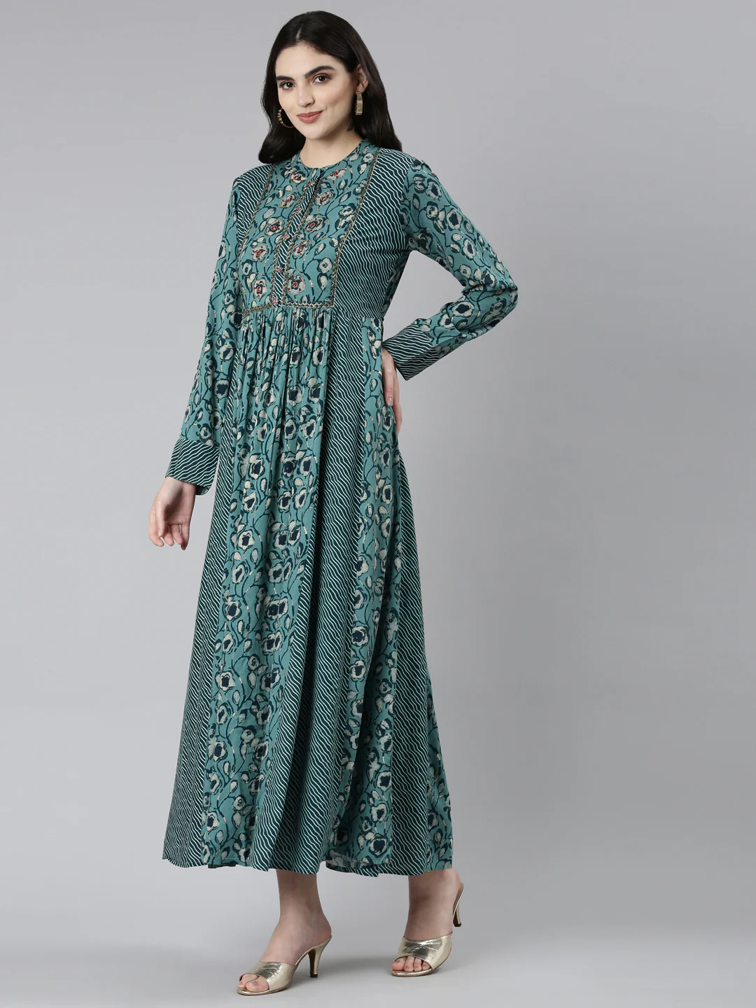 Neerus Green Straight Casual Floral Dresses - Image 2
