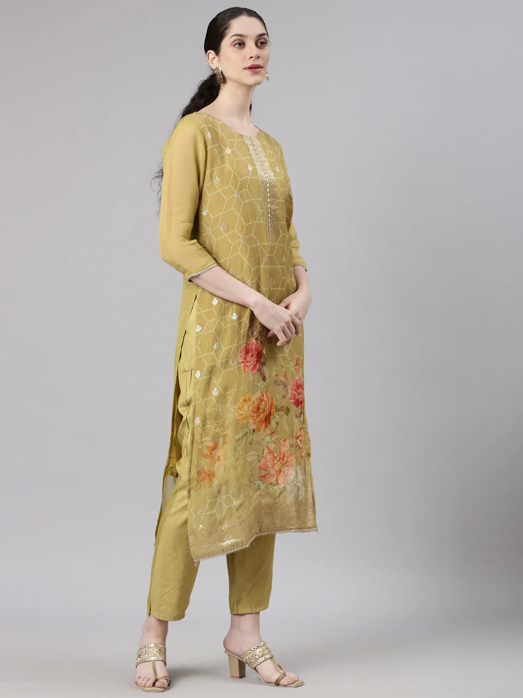 Neerus Green Straight Casual Floral Kurta and Trouser with Dupatta - Image 3