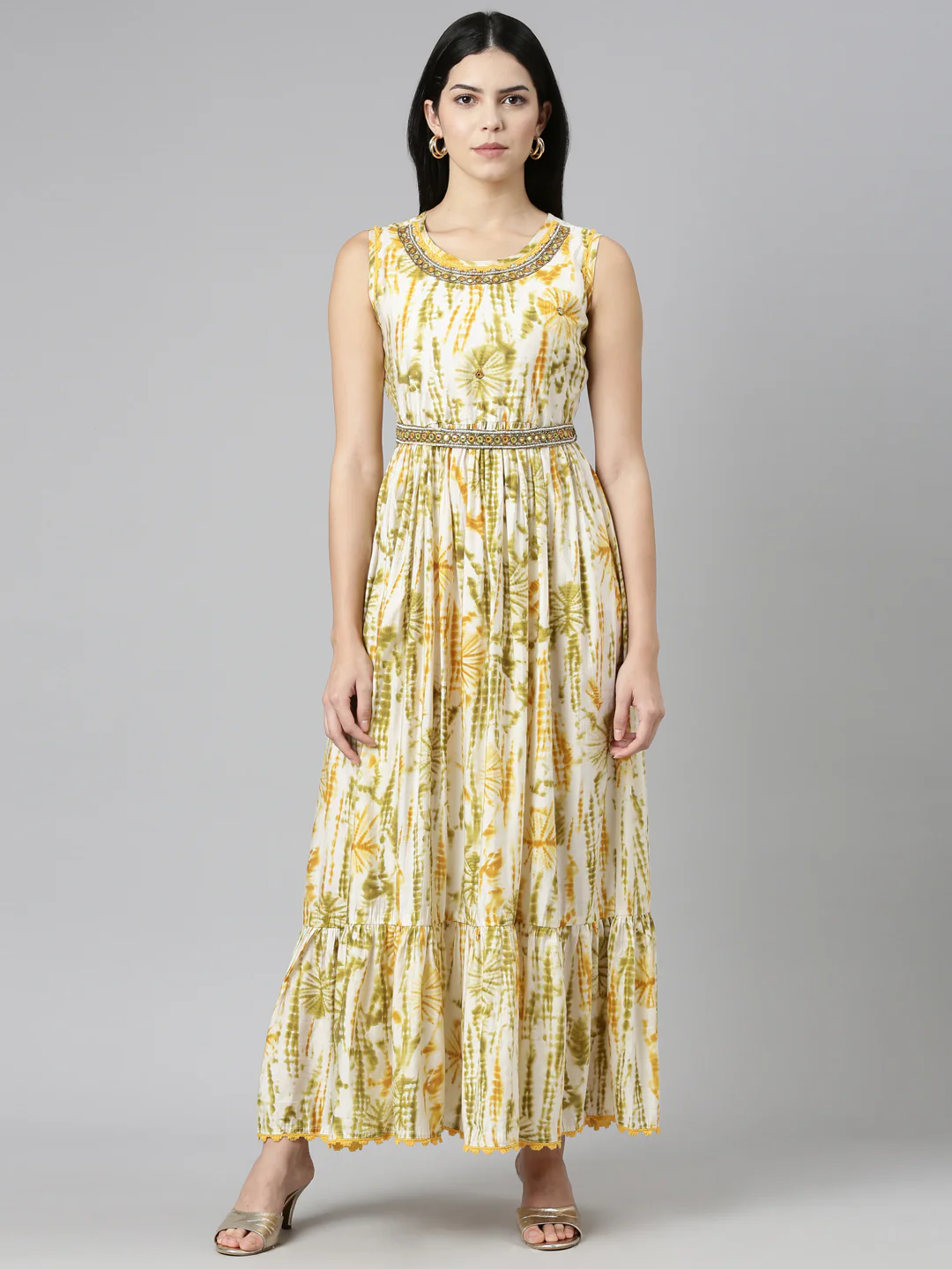 Neerus Green Straight Casual Printed Gown
