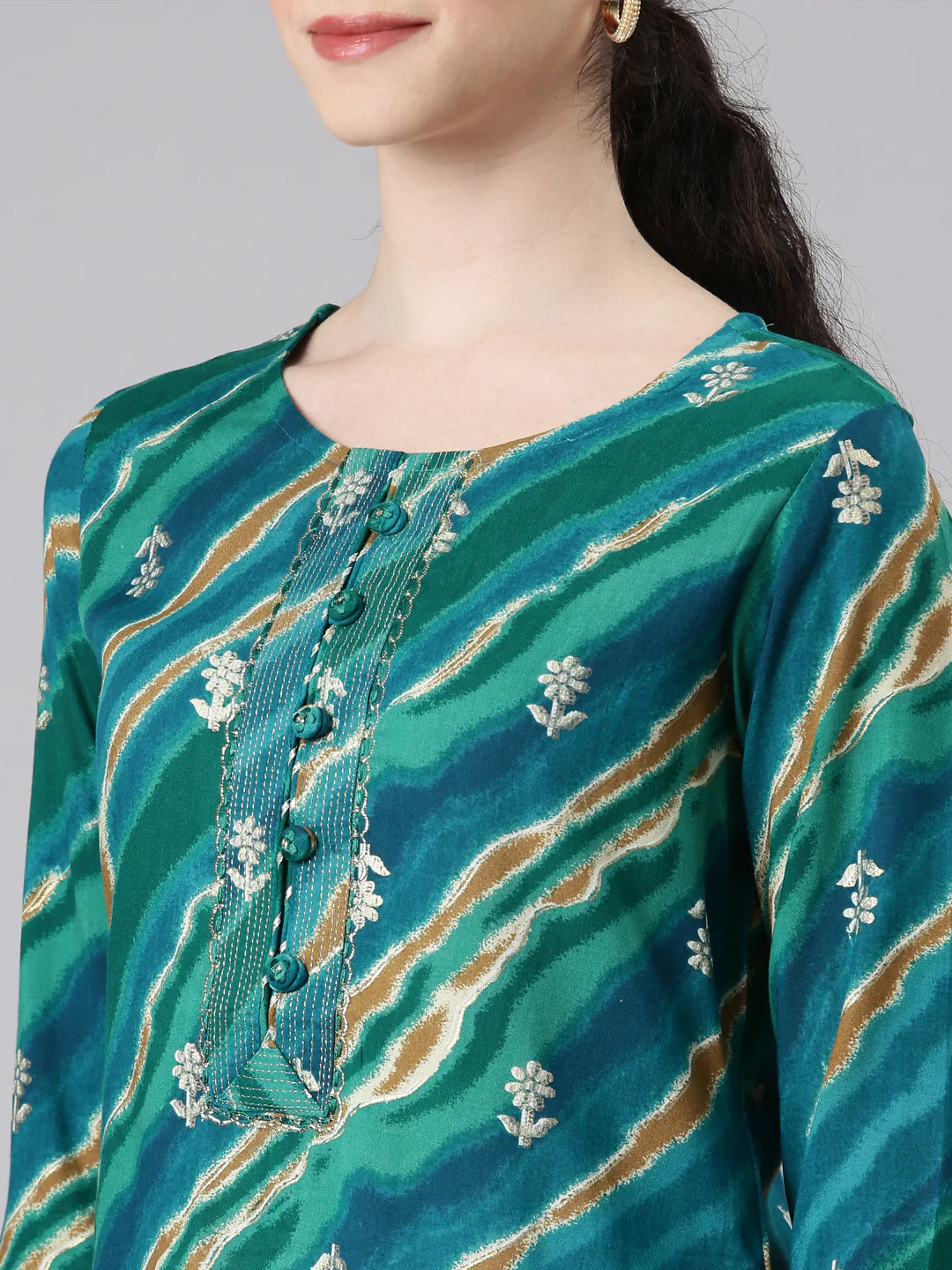 Neerus Green Straight Casual Striped Panelled Kurta - Image 4