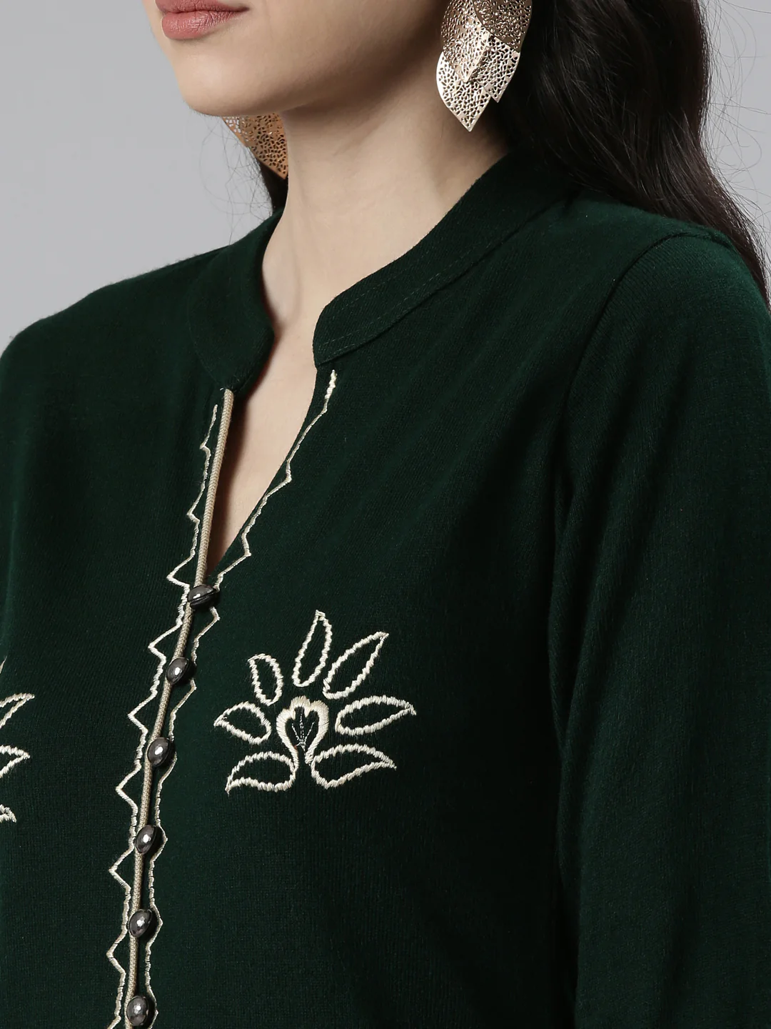 Neerus Green Straight Embroidered Cotton Wool Kurta - Image 4