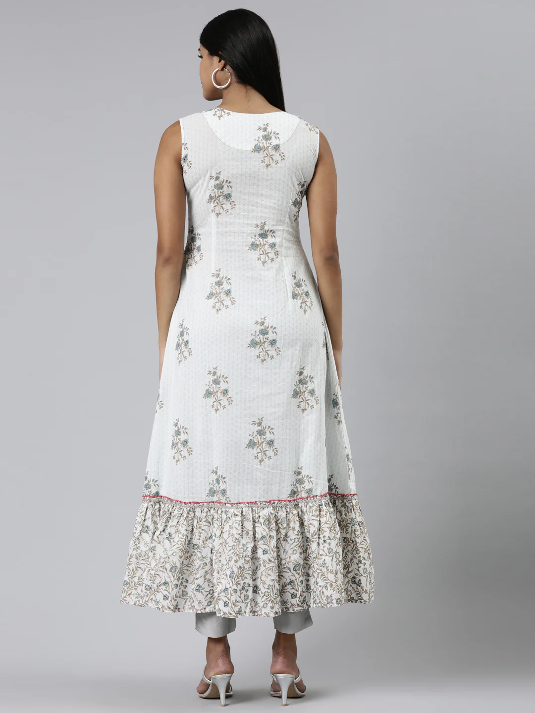 Neerus Green Straight Embroidered Raw Silk Kurta - Image 3
