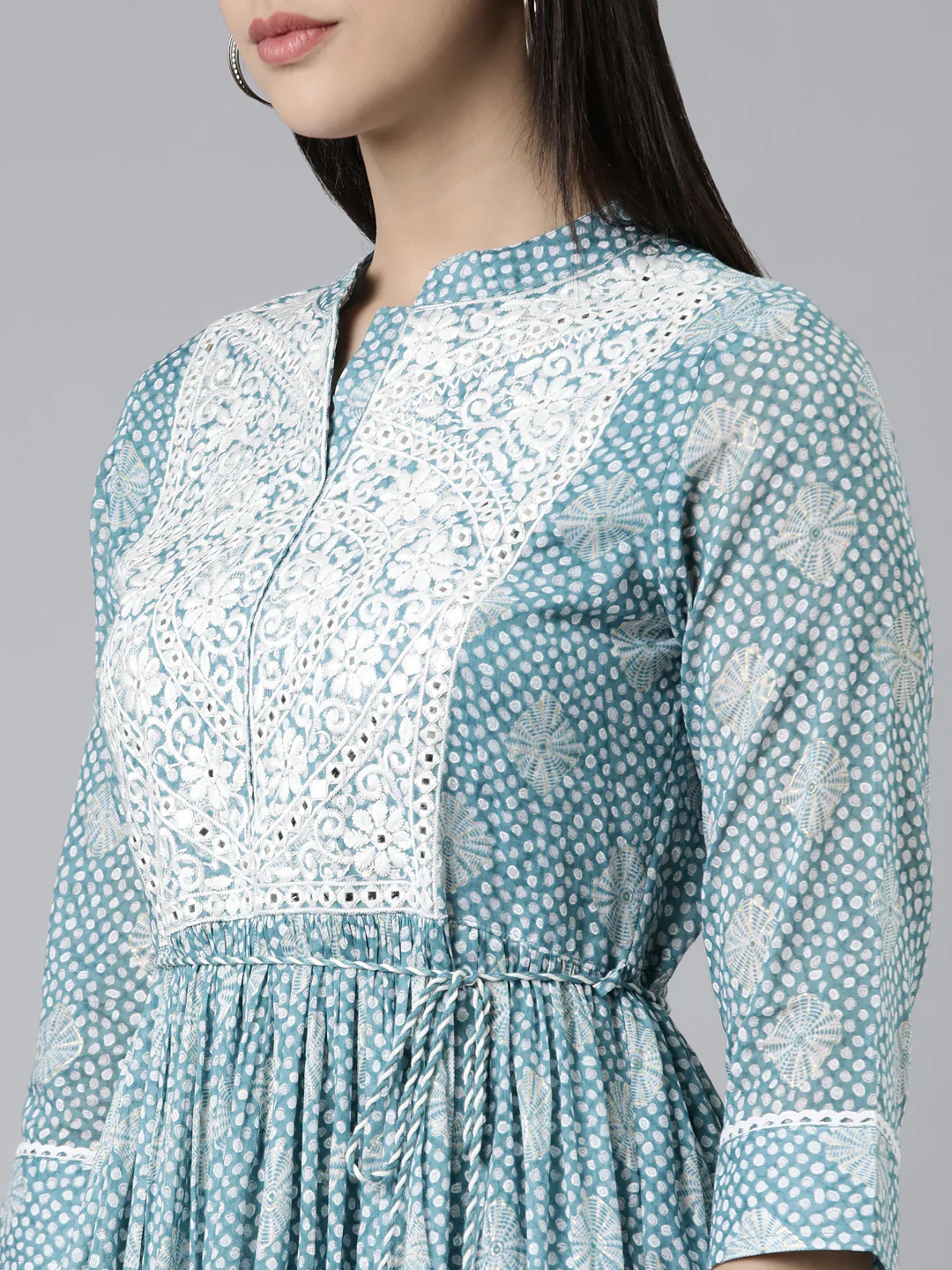 Neerus Green Straight Printed Cotton Kurta - Image 4