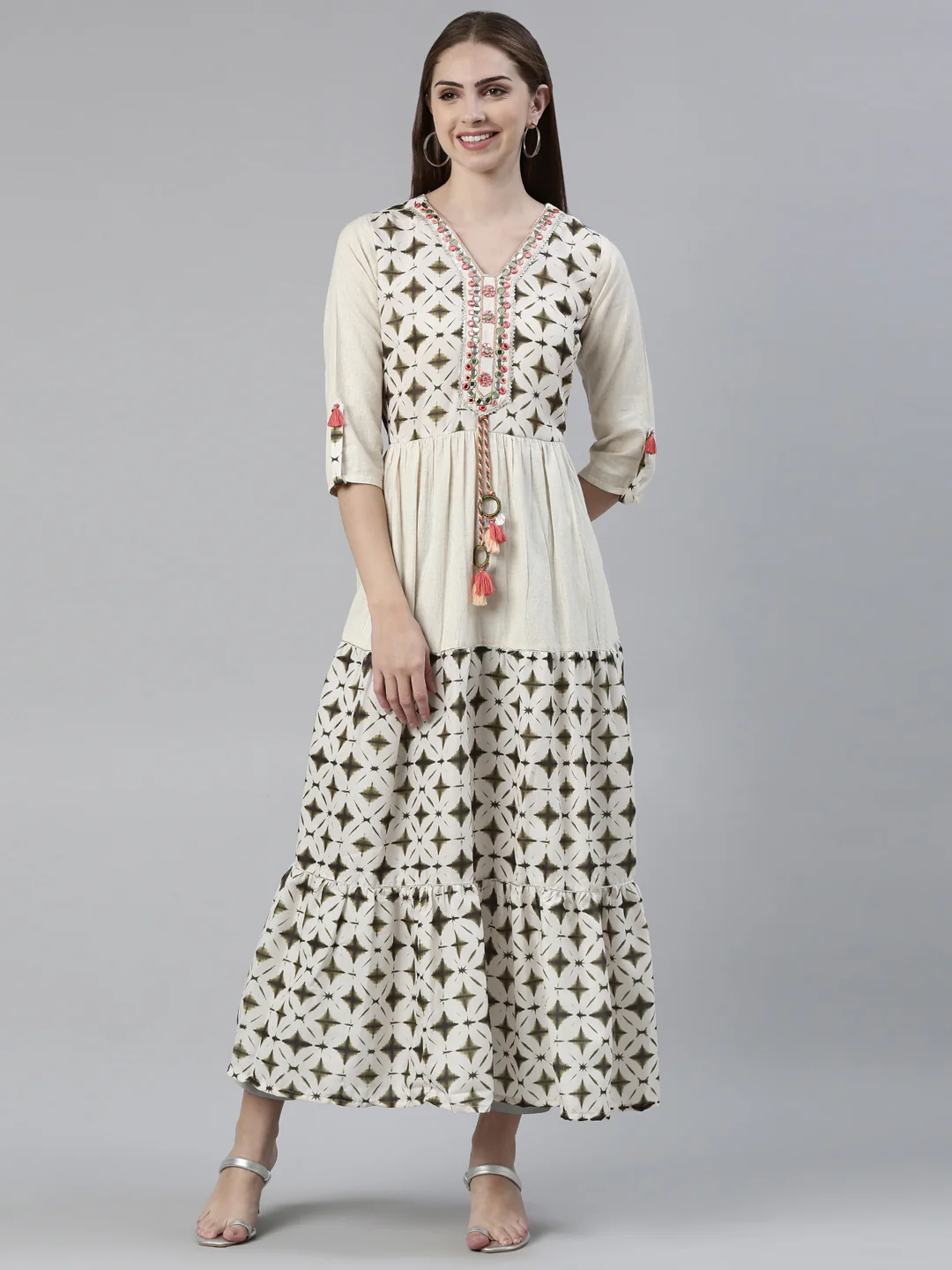 Neerus Green Straight Regular Viscose Rayon Kurta