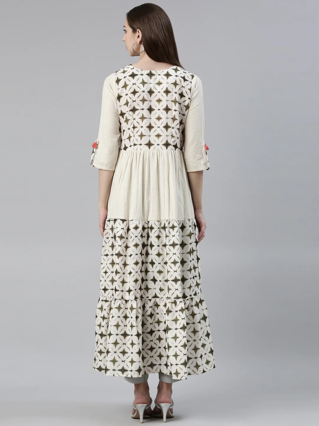 Neerus Green Straight Regular Viscose Rayon Kurta - Image 3