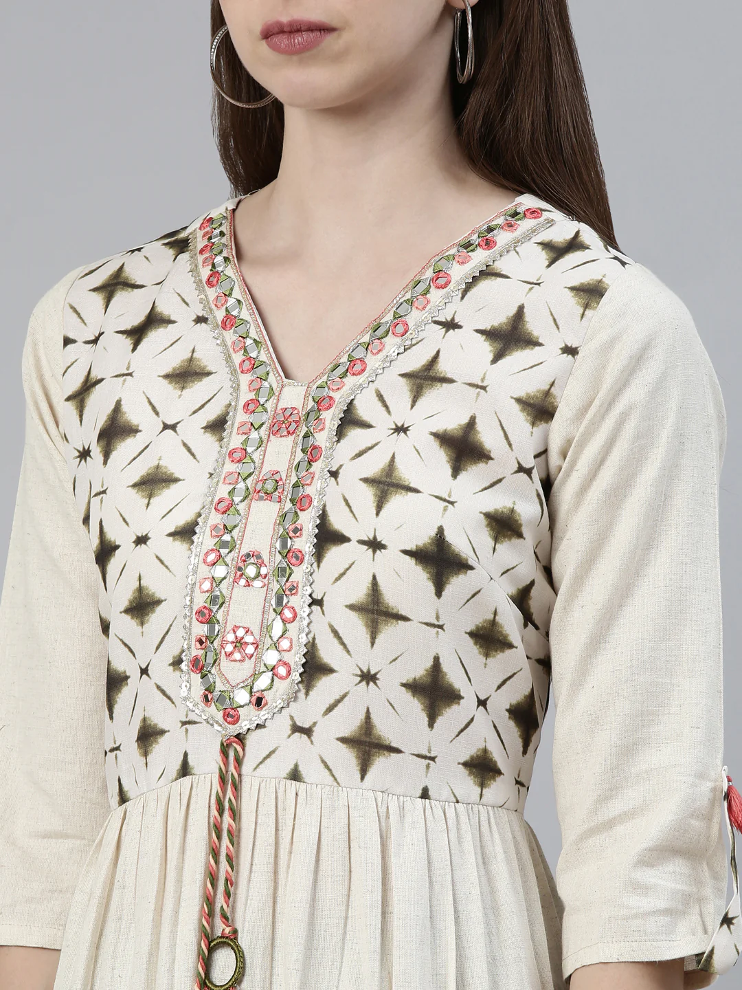 Neerus Green Straight Regular Viscose Rayon Kurta - Image 4