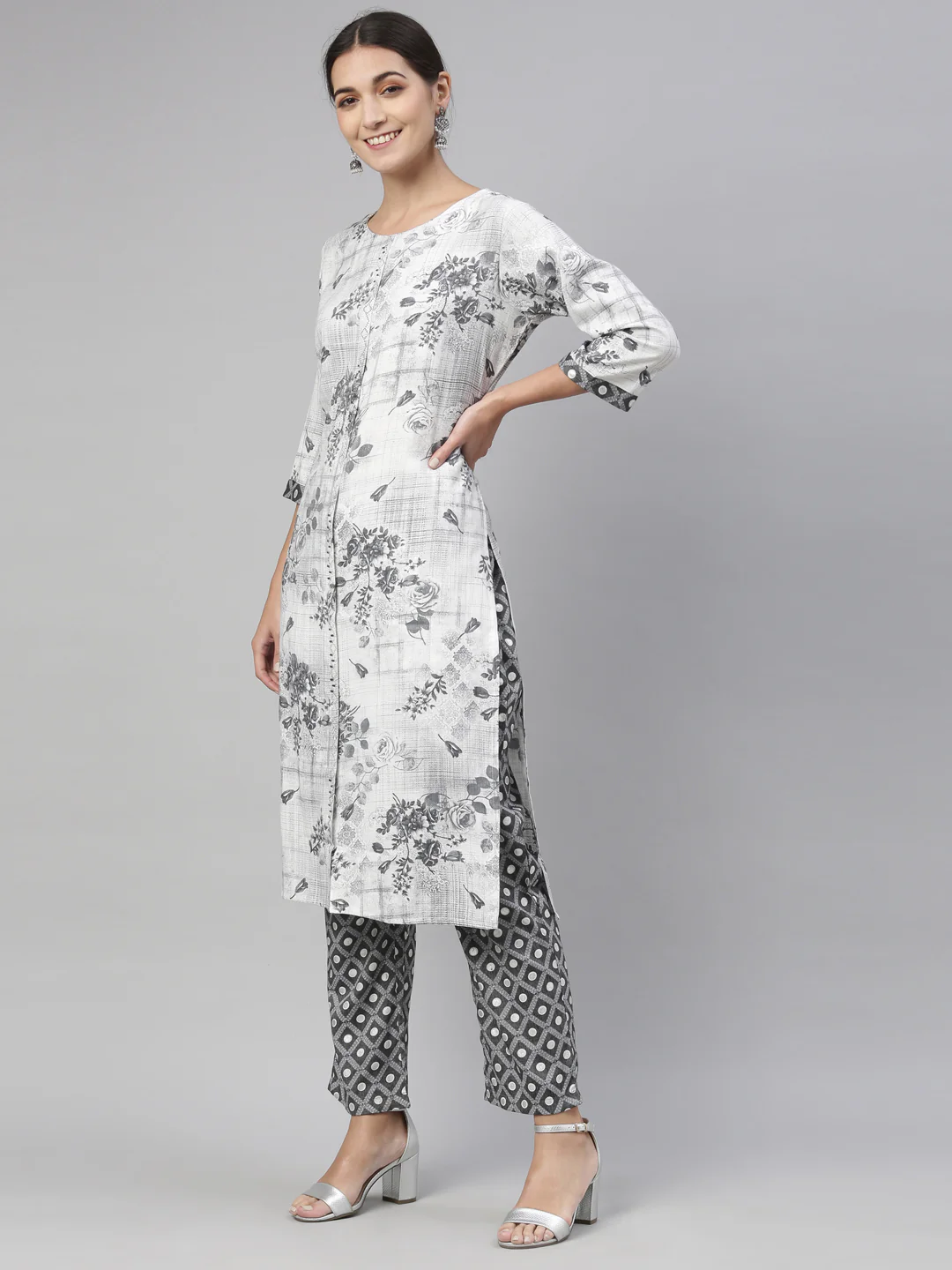 Neerus Grey Color Slub Rayon Fabric Kurta Set - Image 5