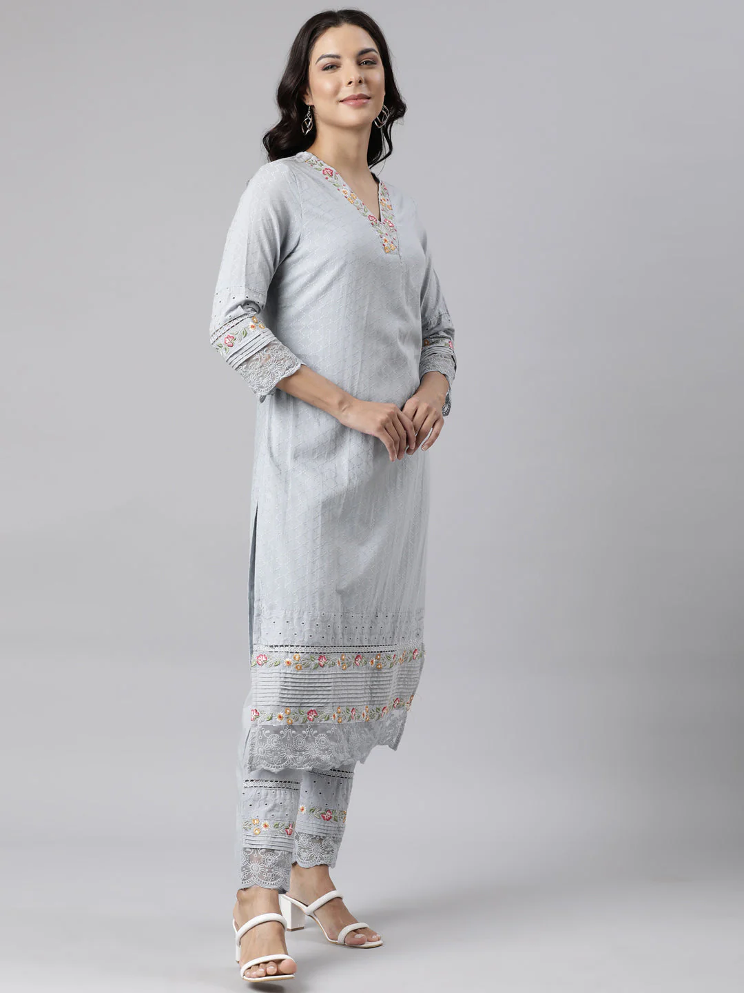 Neerus Grey Panelled Scalloped Yoke Design Kurta And Trousers With Dupatta - Image 3