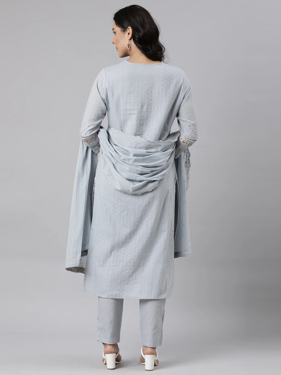 Neerus Grey Panelled Scalloped Yoke Design Kurta And Trousers With Dupatta - Image 4