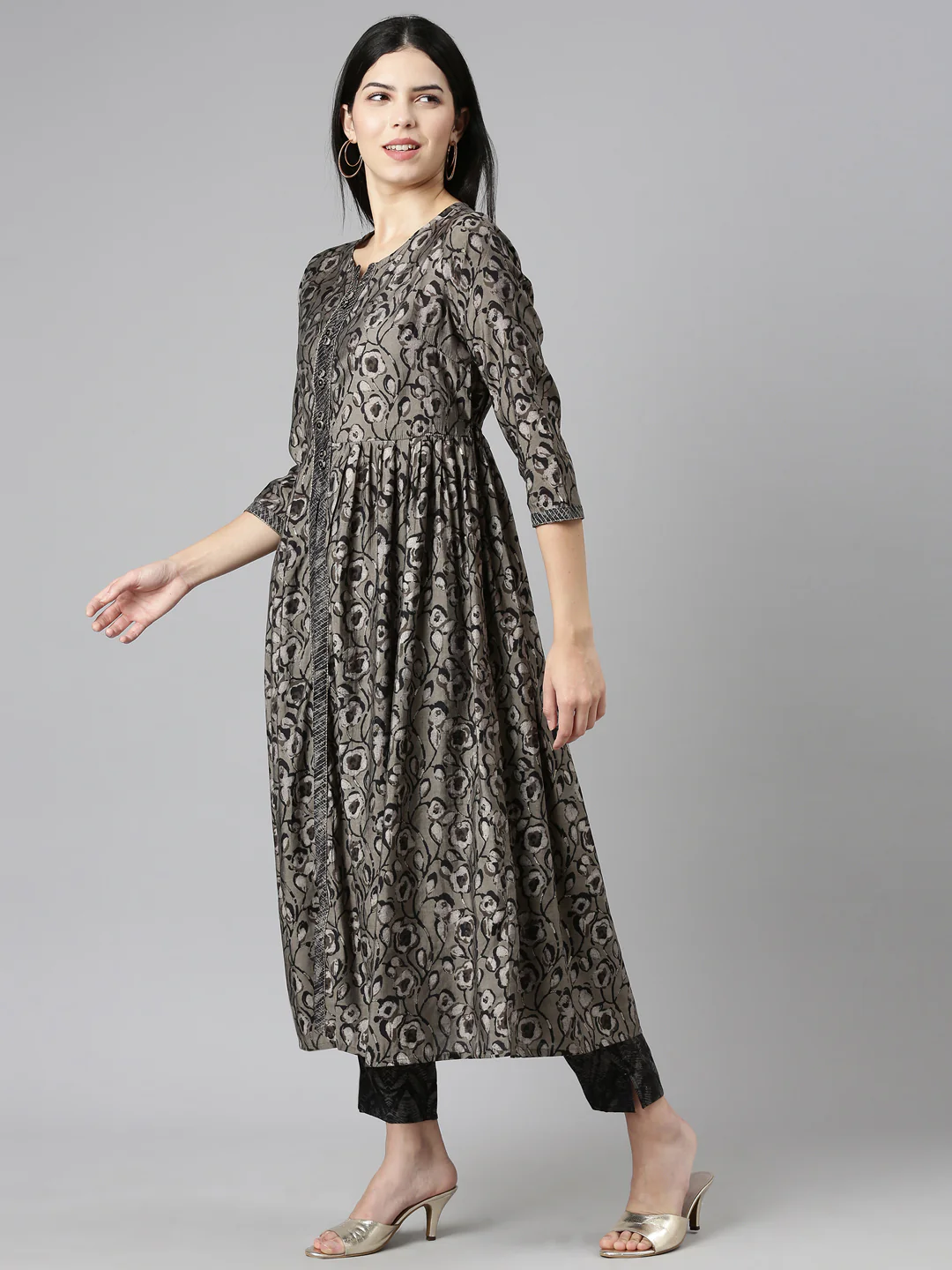 Neerus Grey Pleated Straight Printed Kurta And Trousers With Dupatta - Image 2