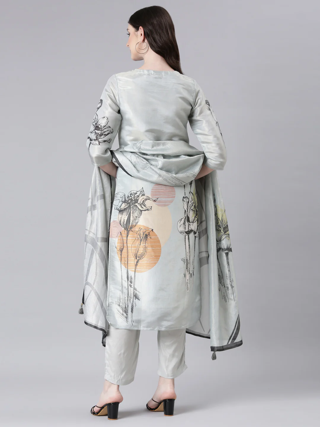Neerus Grey Printed Straight Kurta and Trousers With Dupatta - Image 3
