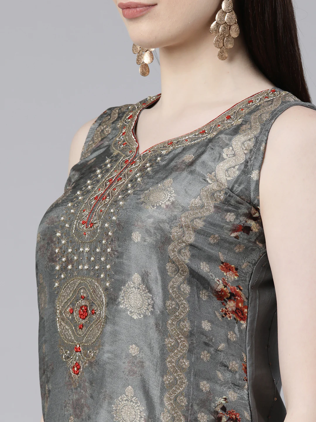 Neerus Grey Regular Knee Length Printed Kurta Solid Palazzos With Dupatta - Image 4