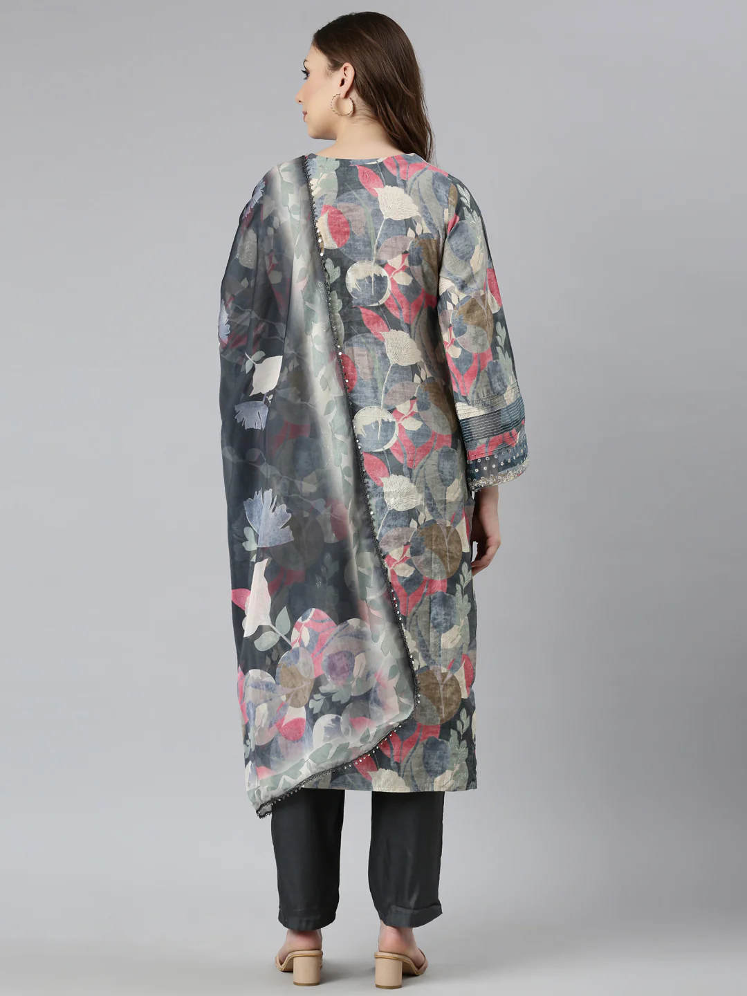 Neerus Grey Regular Straight Floral Kurta And  Trousers With Dupatta - Image 3