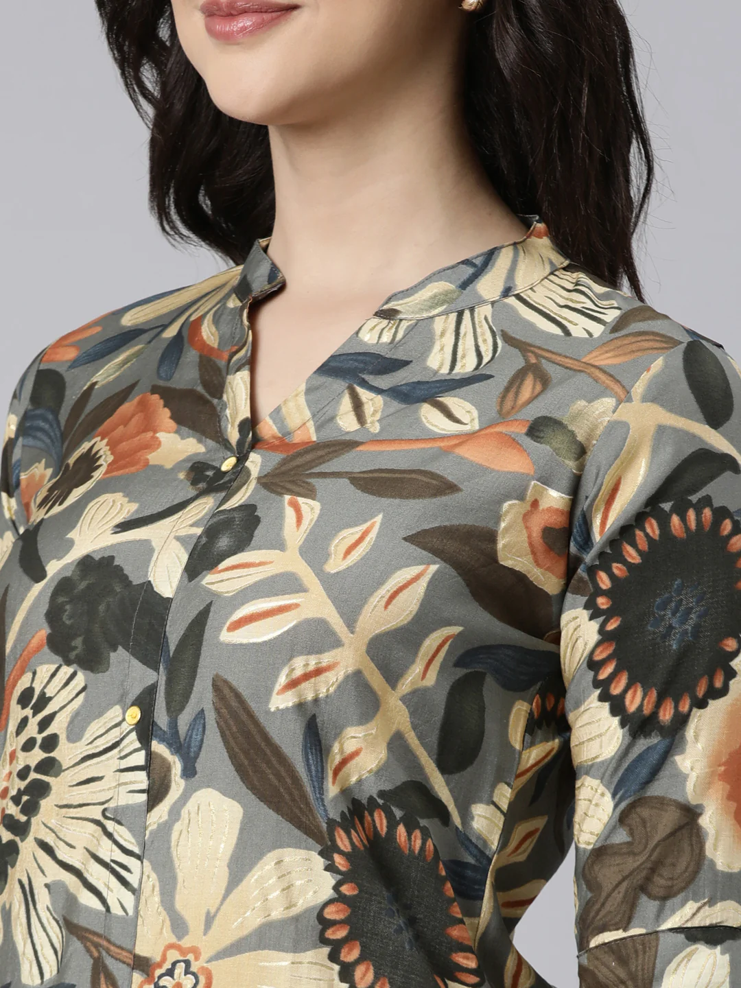 Neerus Grey Regular Straight Floral Kurta - Image 4