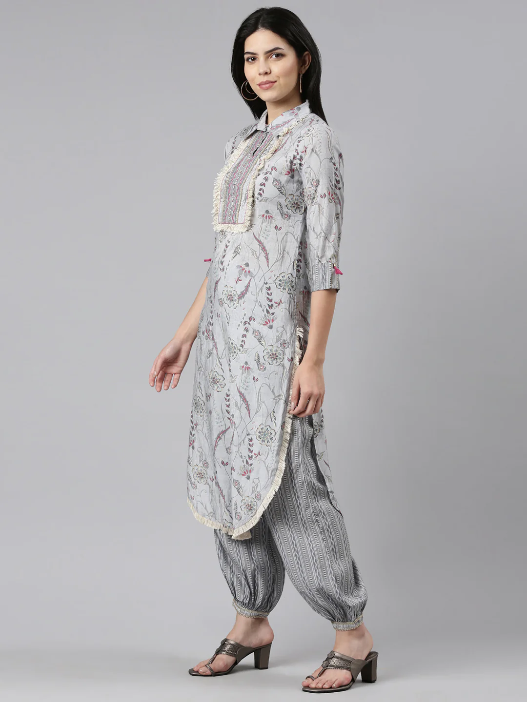 Neerus Grey Regular Straight Printed Kurta And Salwar With Dupatta - Image 2