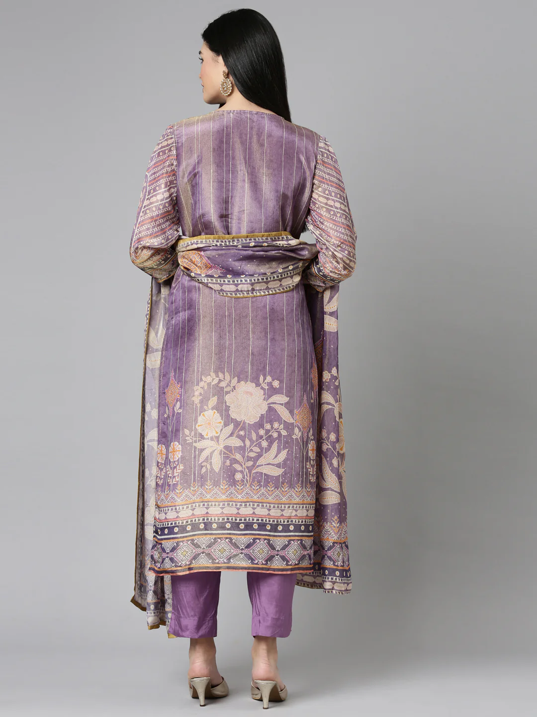 Neerus Lavender Casual Floral Straight Kurta and Trousers With Dupatta - Image 4