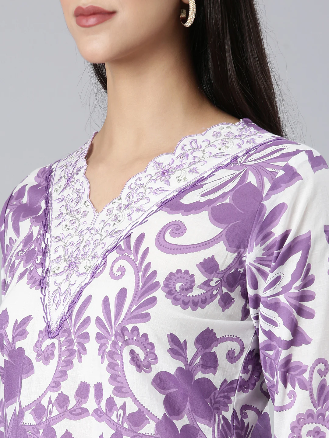 Neerus Lavender Printed Straight Kurta and Trousers With Dupatta - Image 4