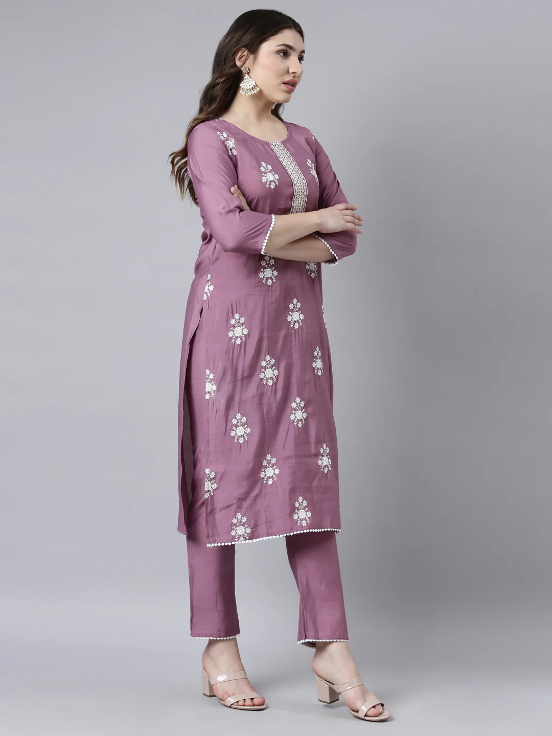 Neerus Lavender Regular Straight Floral Kurta And Trousers With Dupatta - Image 2