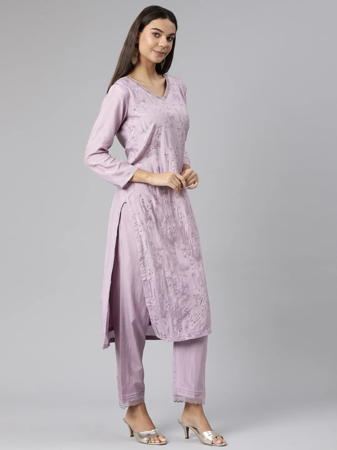 Neerus Lavender Regular Straight Floral Kurta And Trousers With Dupatta - Image 2