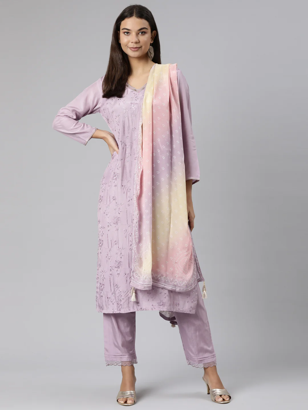 Neerus Lavender Regular Straight Floral Kurta And Trousers With Dupatta - Image 5