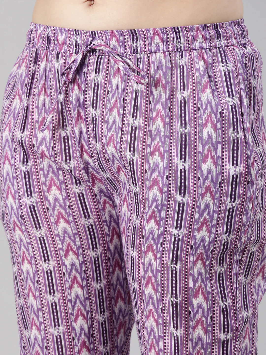 Neerus Lavender Regular Straight Floral Kurta And  Trousers With Dupatta - Image 5