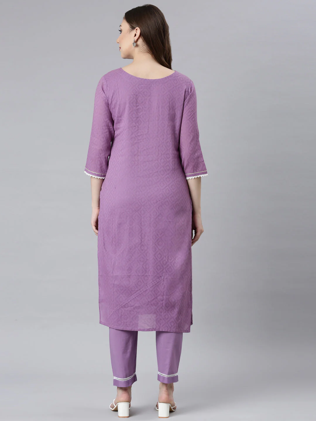 Neerus Lilac Panelled Straight Ethnic Motifs Kurta And Trousers - Image 4