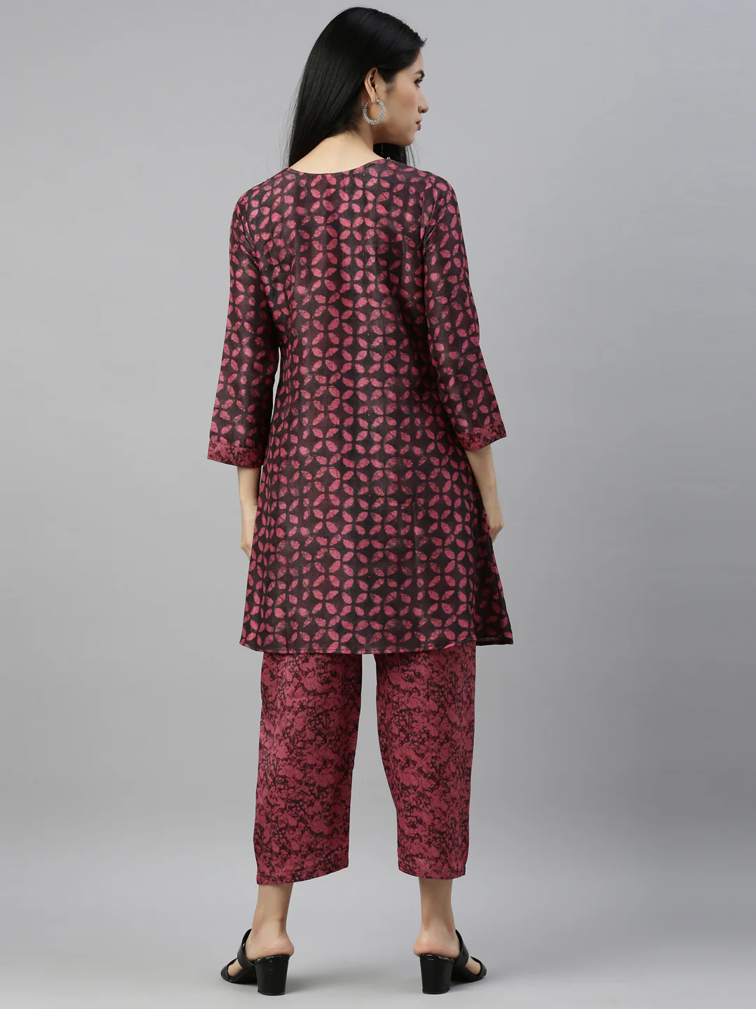Neerus Magenta Color Model Fabric Suit Set - Image 5