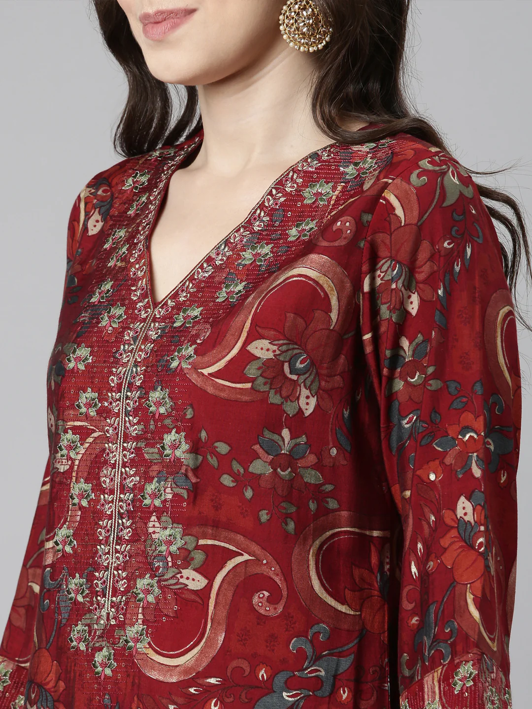 Neerus Maroon Casual Floral Straight Kurta and Trousers With Dupatta - Image 5