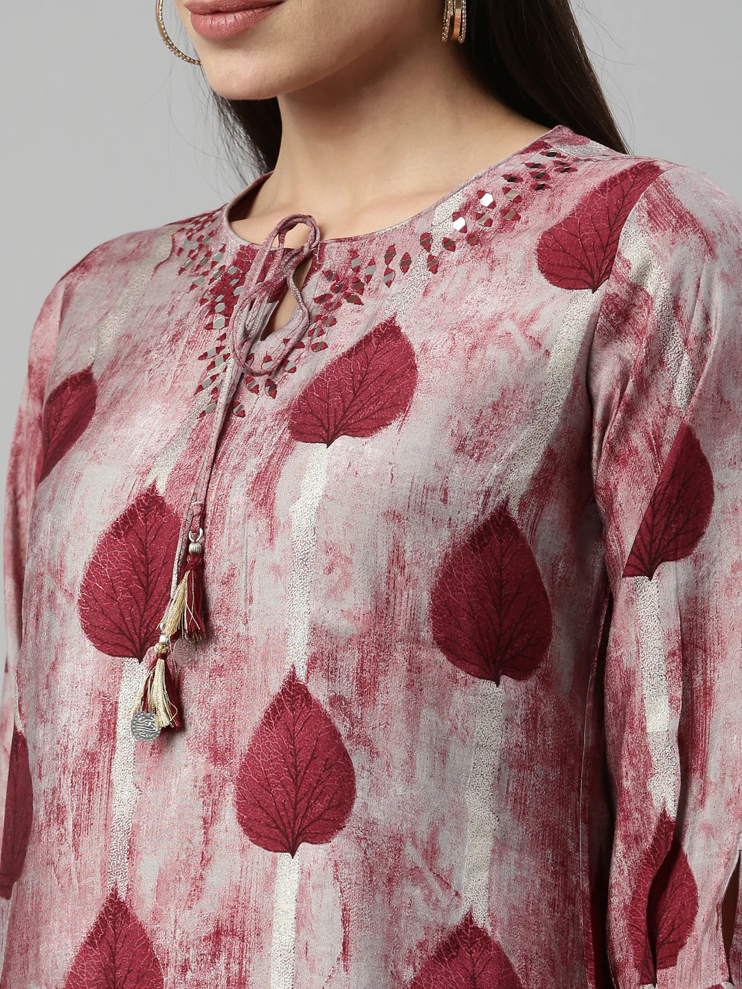 Neerus Maroon Color Model Fabric Suit Set - Image 9